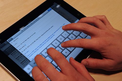 Apple iPad verändert das Verhältnis zur E-Mail - iPad_User.jpg